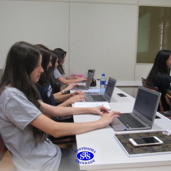 Chromebooks são utilizados durante as aulas