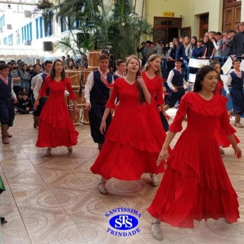 Invernadas artísticas do CTG Querência da Serra encantam com suas apresentações 