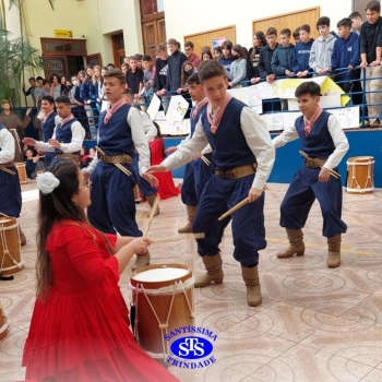 Invernadas artísticas do CTG Querência da Serra encantam com suas apresentações 
