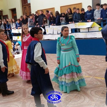 Invernadas artísticas do CTG Querência da Serra encantam com suas apresentações 