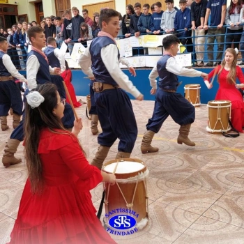 Invernadas artísticas do CTG Querência da Serra encantam com suas apresentações 