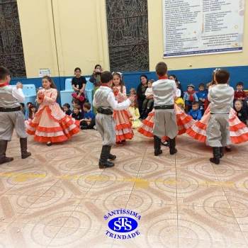 Invernadas artísticas do CTG Querência da Serra encantam com suas apresentações 
