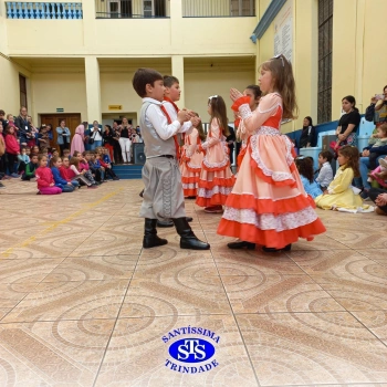 Invernadas artísticas do CTG Querência da Serra encantam com suas apresentações 