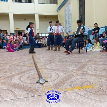 Invernadas artísticas do CTG Querência da Serra encantam com suas apresentações 