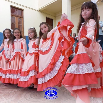 Invernadas artísticas do CTG Querência da Serra encantam com suas apresentações 