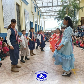 Invernadas artísticas do CTG Querência da Serra encantam com suas apresentações 