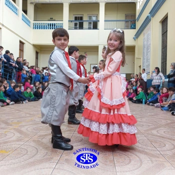 Invernadas artísticas do CTG Querência da Serra encantam com suas apresentações 
