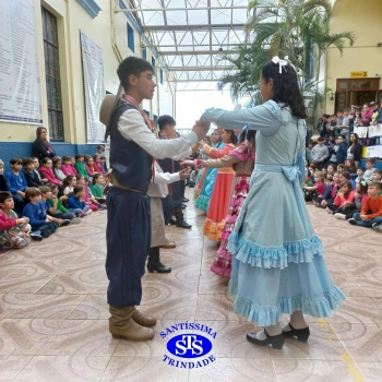 Invernadas artísticas do CTG Querência da Serra encantam com suas apresentações 