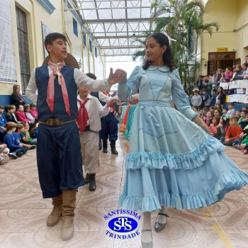 Invernadas artísticas do CTG Querência da Serra encantam com suas apresentações 