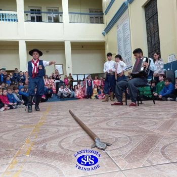 Invernadas artísticas do CTG Querência da Serra encantam com suas apresentações 