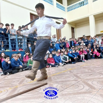 Invernadas artísticas do CTG Querência da Serra encantam com suas apresentações 