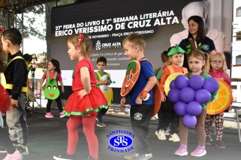 Crianças fazem