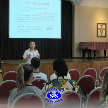 Profissionais do Colégio são capacitados para prestar primeiros socorros