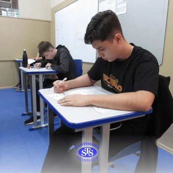Alunos do Ensino Médio realizam simulado