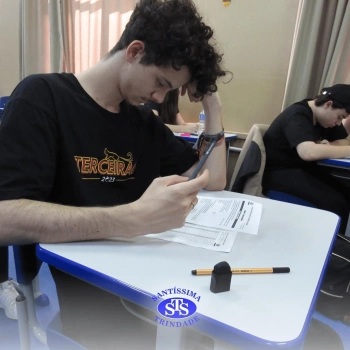 Alunos do Ensino Médio realizam simulado