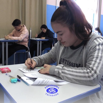 Alunos do Ensino Médio realizam simulado