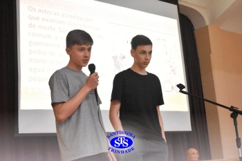 Povos pré-colombianos são tema de estudo e de apresentação | 8º ano
