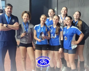 Equipes de Voleibol conquistam 4 troféus nos Jogos Escolares