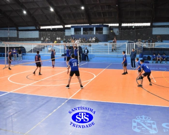 Equipes de Voleibol conquistam 4 troféus nos Jogos Escolares