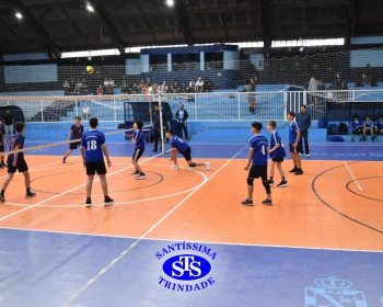 Equipes de Voleibol conquistam 4 troféus nos Jogos Escolares