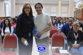 Palestra sobre Neurociência e Aprendizagem com Vanessa Tenório