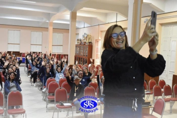 Palestra sobre Neurociência e Aprendizagem com Vanessa Tenório