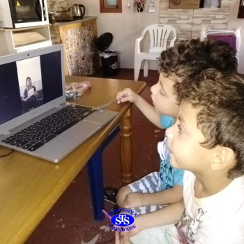 Aulas remotas no Infantil 3
