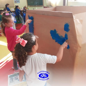 Alunos do Infantil 4 constroem Jardim da Madre Madalena