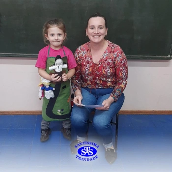 Alunos do Infantil 4 constroem Jardim da Madre Madalena