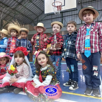 Clima de Festa Junina toma conta do Santíssima
