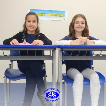 Apresentação de telejornal desenvolve habilidades de comunicação e confiança | 5º ano