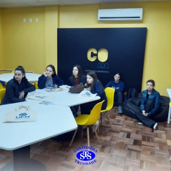 Um dia cheio de experiências para os alunos da 3ª série na UFN