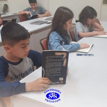 Estudantes se preparam para encontro com a escritora Léia Cassol