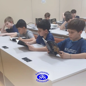 Estudantes se preparam para encontro com a escritora Léia Cassol