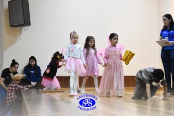 Alunos encenam peças teatrais criadas a partir de histórias de livros | Inf. 5