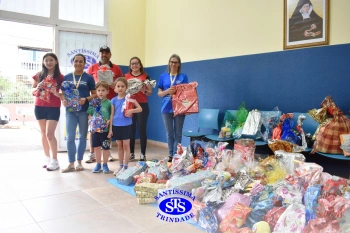 Crianças do Colégio doam brinquedos para o 3º Natal Solidário AMPS