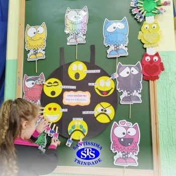 Infantil 3 | Emocionômetro auxilia crianças a identificar suas emoções