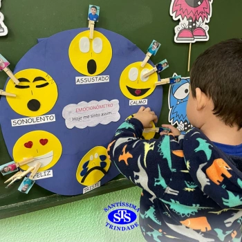 Infantil 3 | Emocionômetro auxilia crianças a identificar suas emoções
