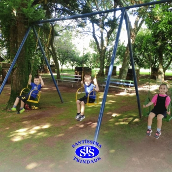 Alunos plantam árvore no Parque Franciscano para marcar os 110 anos do STS | Inf. 5