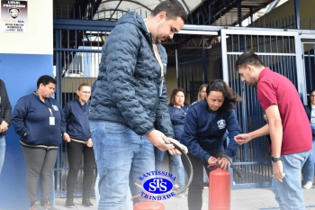 Profissionais participam de formação para a brigada de incêndio e sobre Lei Lucas
