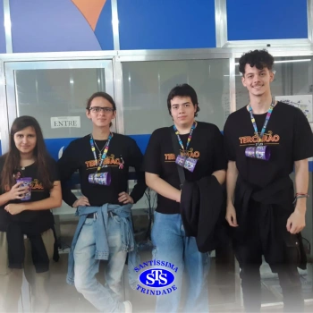 Alunos da 3ª série do Ensino Médio participam do Profissional do Futuro