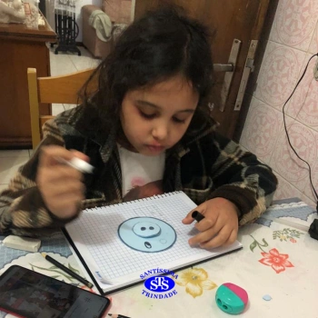 Brinquedos com materiais recicláveis
