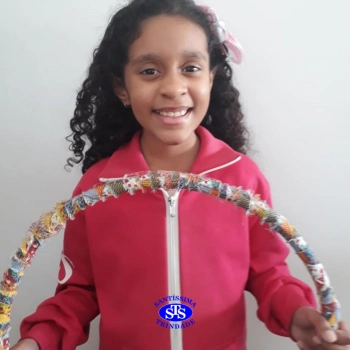 Brinquedos com materiais recicláveis