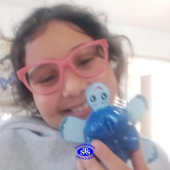 Brinquedos com materiais recicláveis