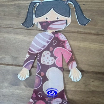 Brinquedos com materiais recicláveis