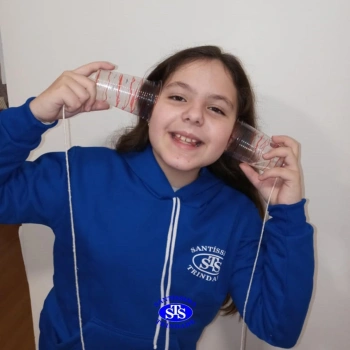 Brinquedos com materiais recicláveis