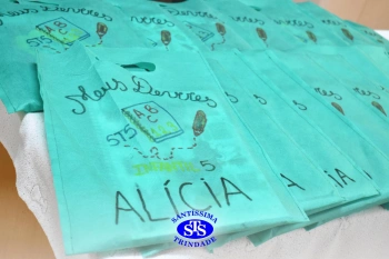 Festa do Caderno: alunos recebem seu primeiro caderno de deveres | Inf. 5