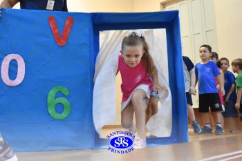 Festa do Caderno: alunos recebem seu primeiro caderno de deveres | Inf. 5