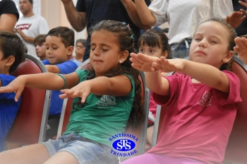 Festa do Caderno: alunos recebem seu primeiro caderno de deveres | Inf. 5