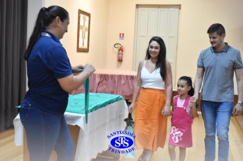 Festa do Caderno: alunos recebem seu primeiro caderno de deveres | Inf. 5